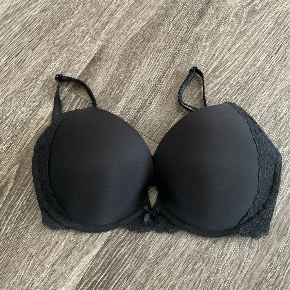 Victoria Secret Bra‎